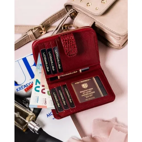 kieszenie na karty w portfelu PETERSON CR-602 czerwony